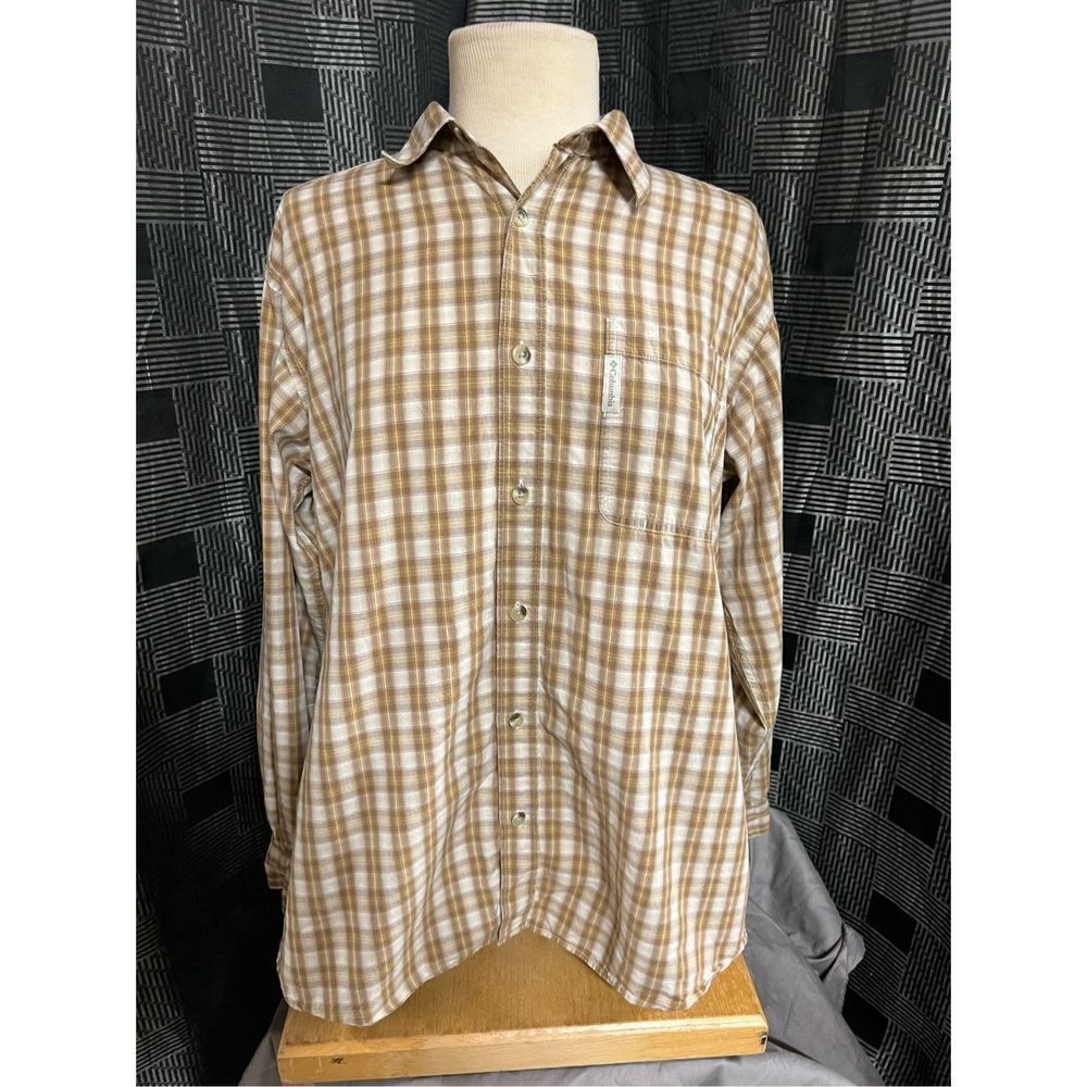 Columbia Men Checkered Brown Cream Yellow Long Sleeved Medium Button Down Shirt‎